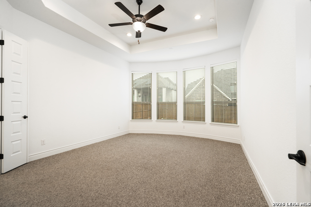 Image 18 of 39 For 9015 Raven Pointe