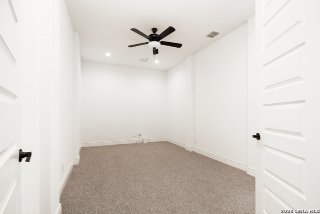 Image 26 of 39 For 9015 Raven Pointe