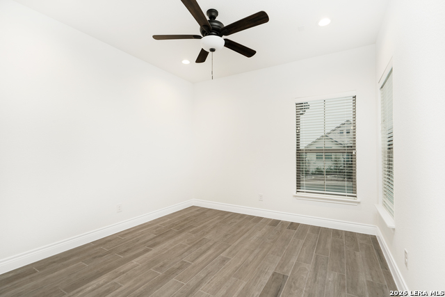 Image 3 of 39 For 9015 Raven Pointe