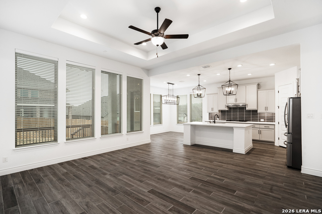 Image 30 of 39 For 9015 Raven Pointe