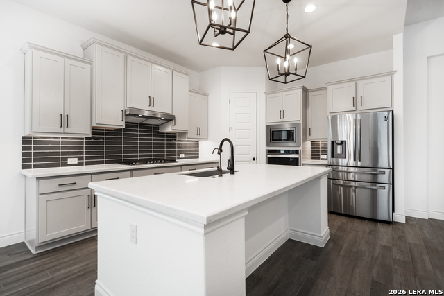 Image 33 of 39 For 9015 Raven Pointe