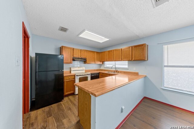 Image 11 of 29 For 7919 Wayside Trail