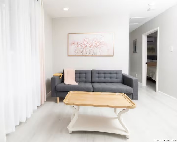 Image 2 of 13 For 2819 Pine  