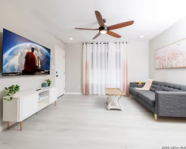 Image 3 of 13 For 2819 Pine  