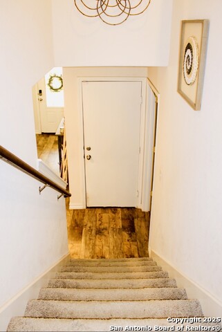 Image 12 of 27 For 7427 Equinox Corner