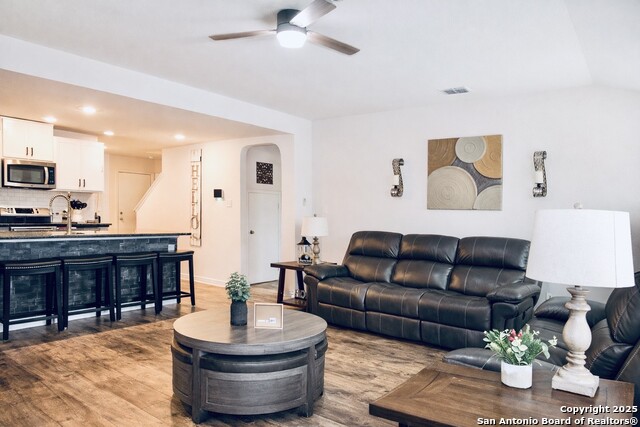 Image 8 of 27 For 7427 Equinox Corner