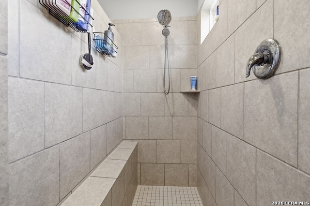 Image 25 of 29 For 5911 Akin Stroll