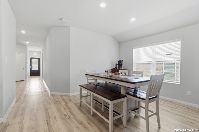 Image 5 of 29 For 5911 Akin Stroll