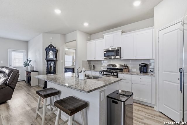 Image 8 of 29 For 5911 Akin Stroll