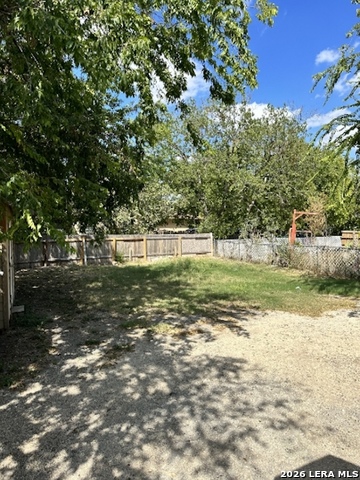 Image 8 of 9 For 507 Cantrell  B