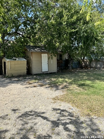 Image 9 of 9 For 507 Cantrell  B