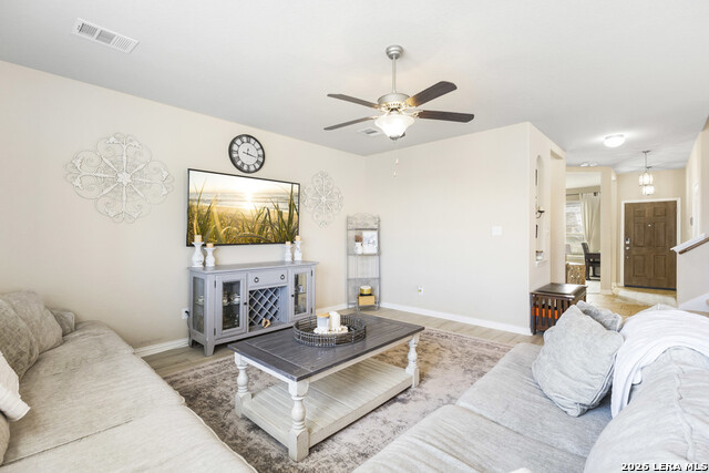 Image 17 of 36 For 7818 Dutchess Turn