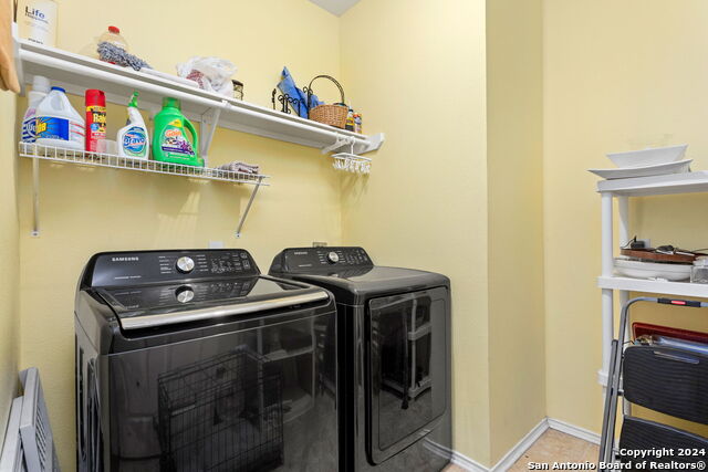 Listing photo id 11 for 8807 Brae Ridge