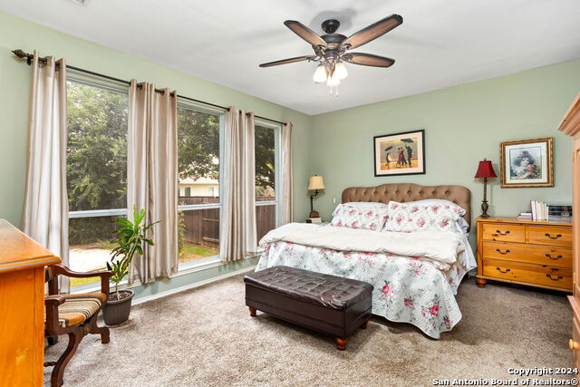 Listing photo id 12 for 8807 Brae Ridge