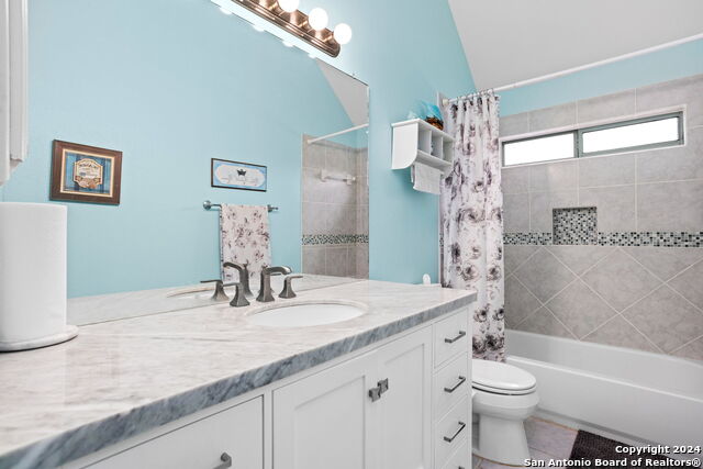 Listing photo id 21 for 8807 Brae Ridge