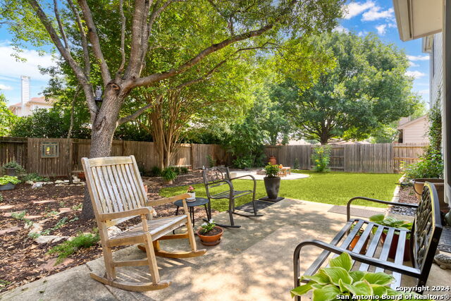 Listing photo id 23 for 8807 Brae Ridge