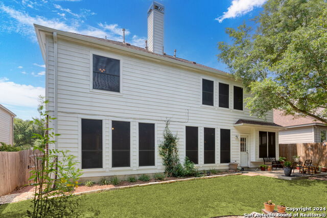 Listing photo id 25 for 8807 Brae Ridge