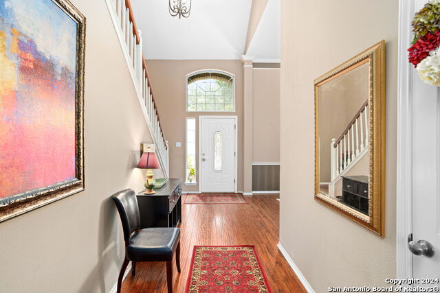 Listing photo id 1 for 8807 Brae Ridge