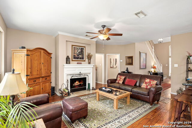 Listing photo id 6 for 8807 Brae Ridge