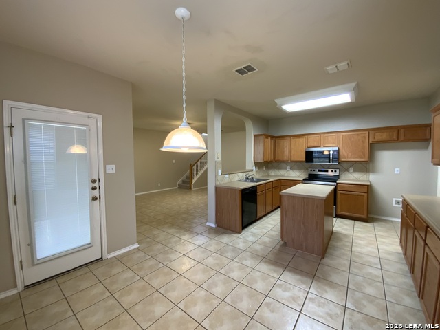 Image 12 of 33 For 17211 Ashbury Lodge