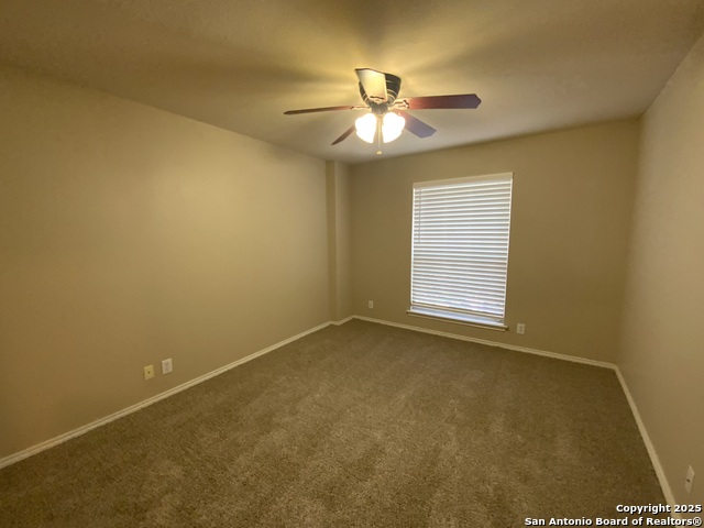 Image 25 of 33 For 17211 Ashbury Lodge