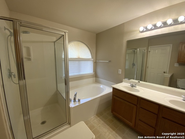 Image 30 of 33 For 17211 Ashbury Lodge