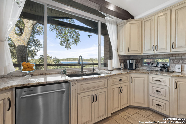 Image 12 of 40 For 259 Oak Hideaway