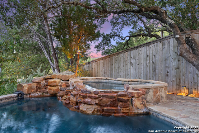 Image 4 of 40 For 259 Oak Hideaway