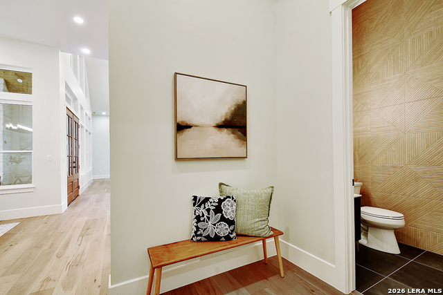 Image 10 of 34 For 701 Highland Meadows