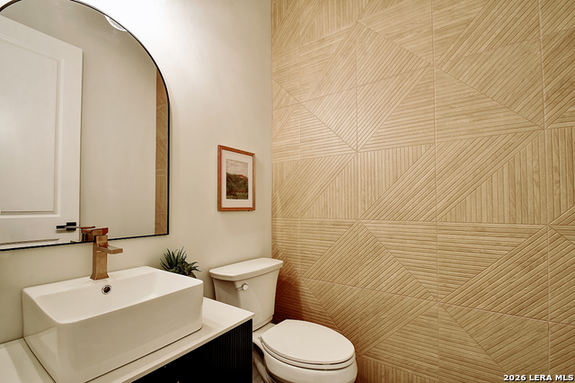 Image 11 of 34 For 701 Highland Meadows