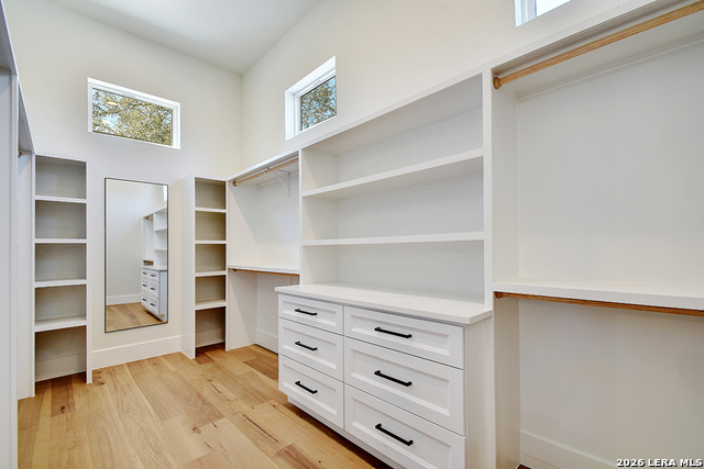 Image 16 of 34 For 701 Highland Meadows