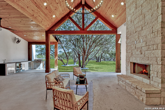 Image 22 of 34 For 701 Highland Meadows