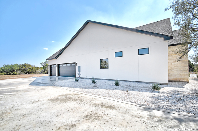 Image 29 of 34 For 701 Highland Meadows