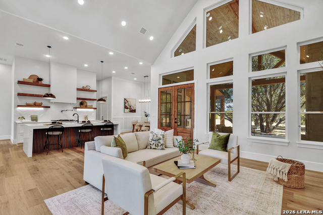 Image 5 of 34 For 701 Highland Meadows