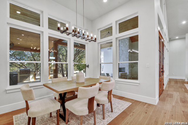 Image 8 of 34 For 701 Highland Meadows