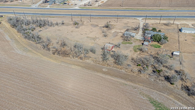 Listing photo id 8 for 3100 Hwy 90 E
