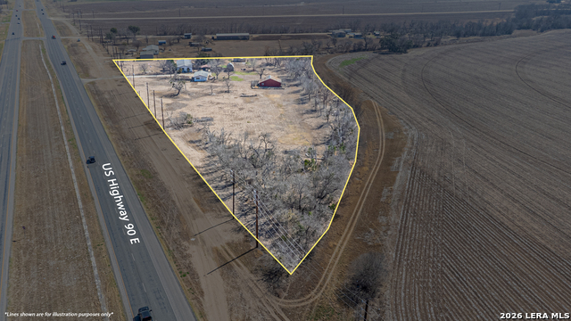 Listing photo id 15 for 3100 Hwy 90 E