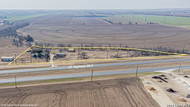 Listing photo id 23 for 3100 Hwy 90 E