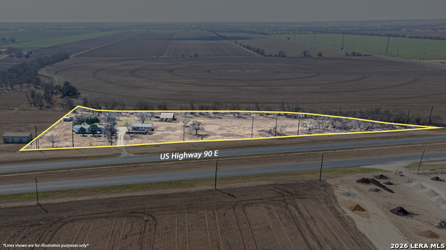 Listing photo id 24 for 3100 Hwy 90 E