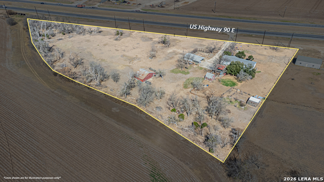 Listing photo id 7 for 3100 Hwy 90 E