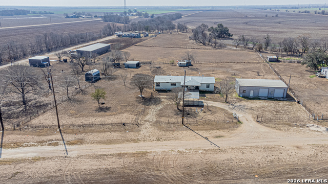 Listing photo id 0 for 3124 Hwy 90 E