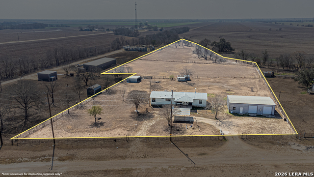 Listing photo id 23 for 3124 Hwy 90 E