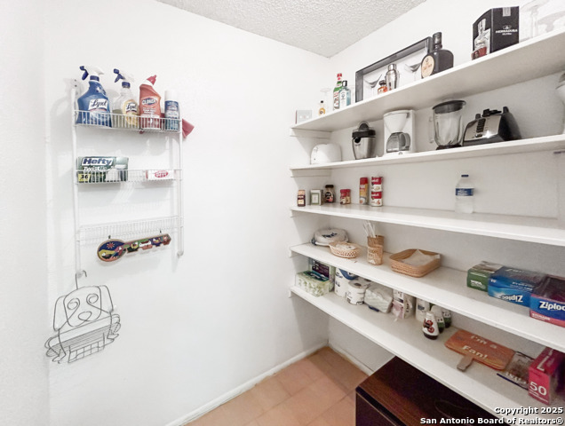 Image 9 of 22 For 1819 Babcock  #506-e