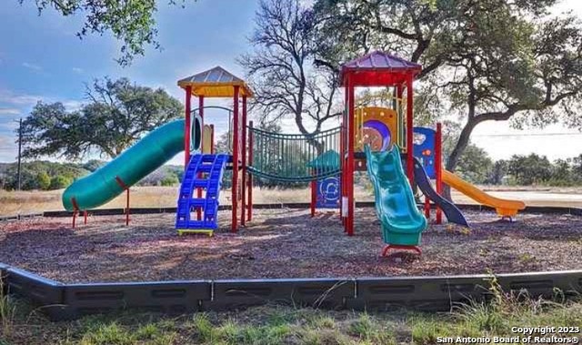 Image 17 of 18 For 330 Rayner Ranch