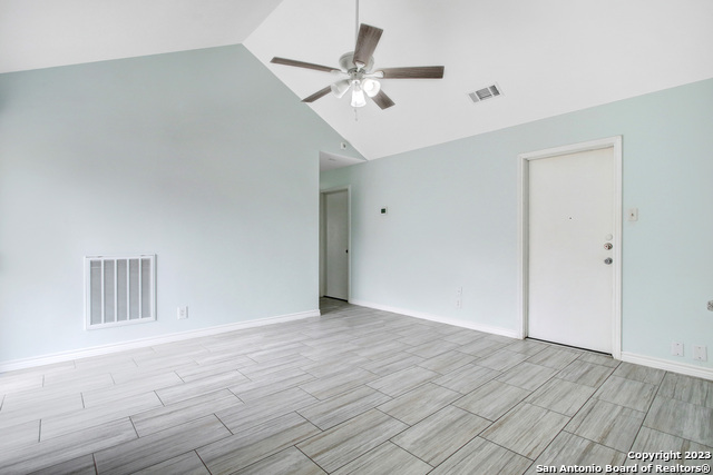 Image 10 of 28 For 5531 Ivanhoe St