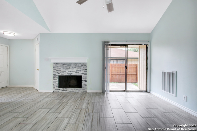 Image 12 of 28 For 5531 Ivanhoe St