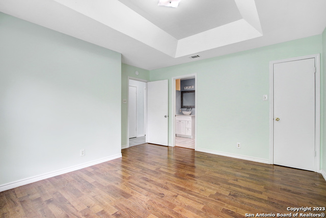 Image 15 of 28 For 5531 Ivanhoe St