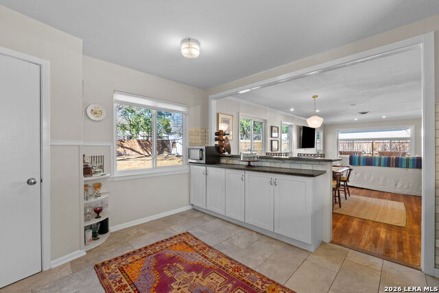 Image 11 of 30 For 221 Seford Dr