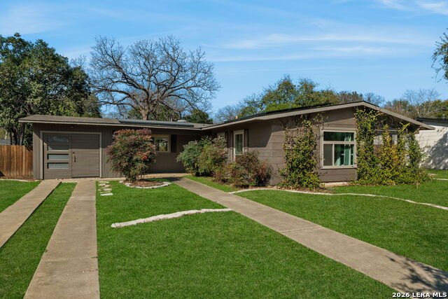 Image 2 of 30 For 221 Seford Dr