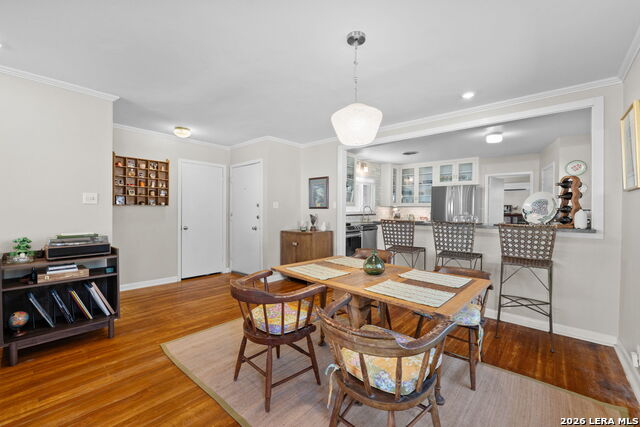 Image 4 of 30 For 221 Seford Dr